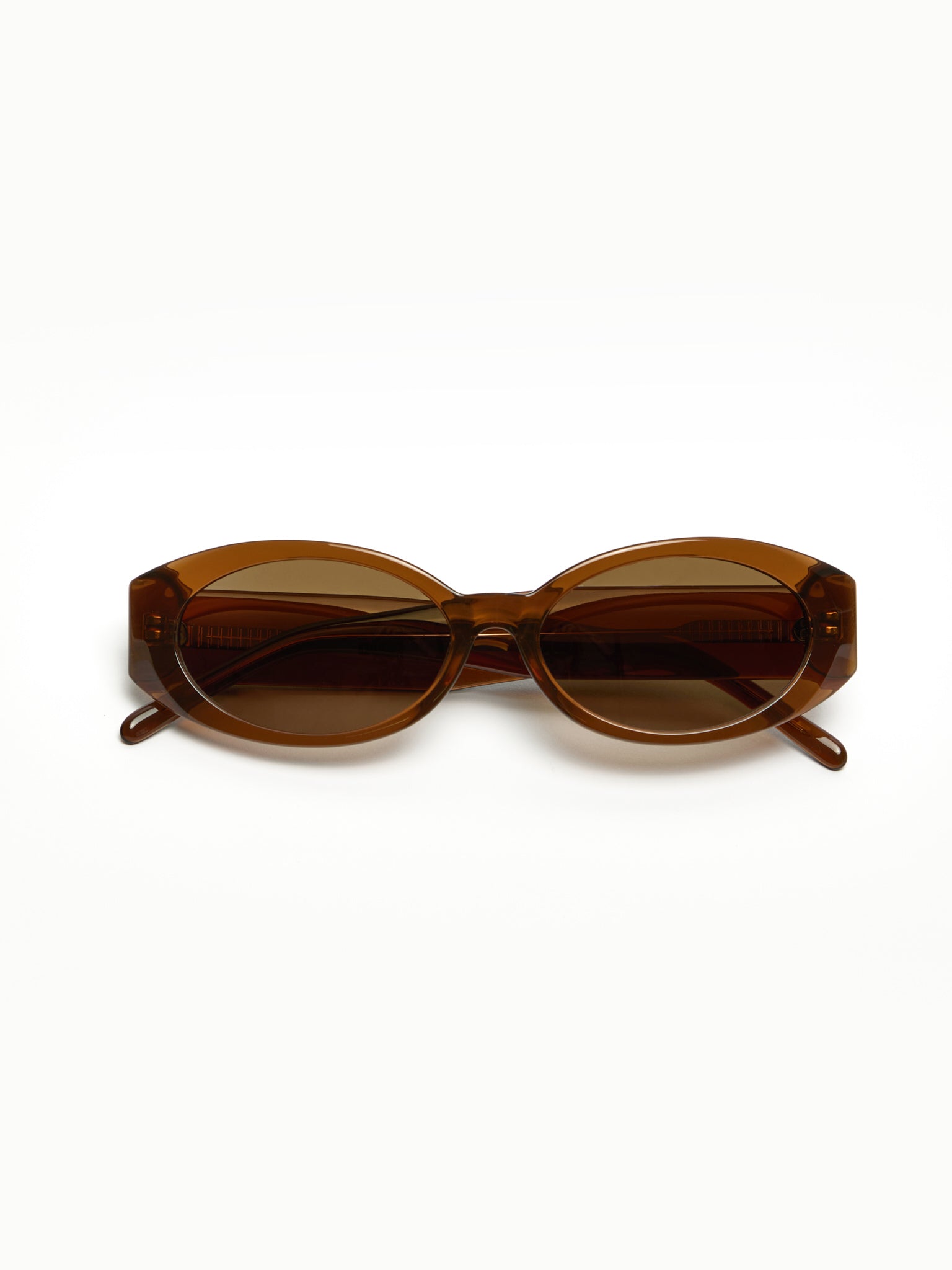 CLEO | BROWN