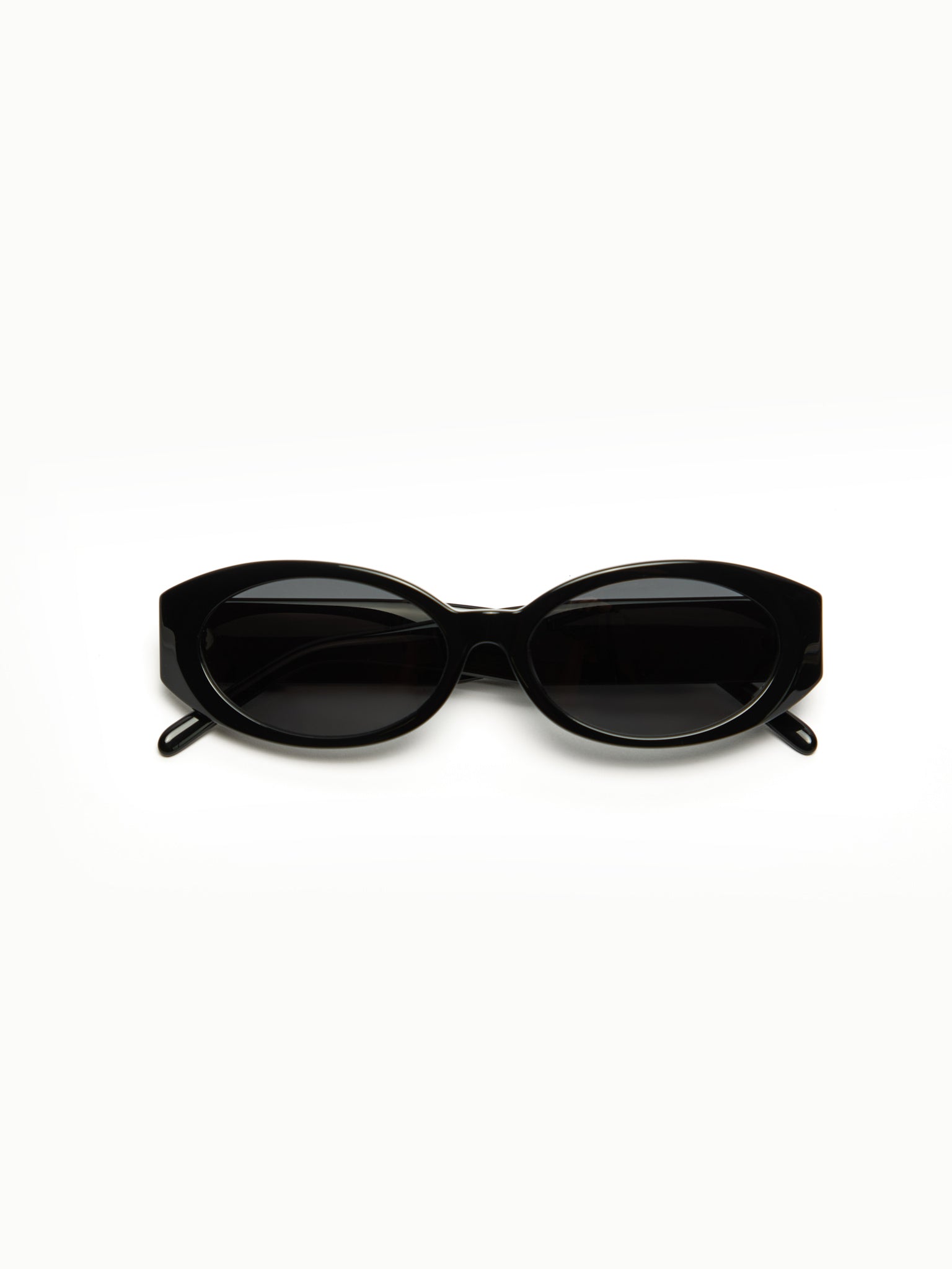 CLEO | BLACK
