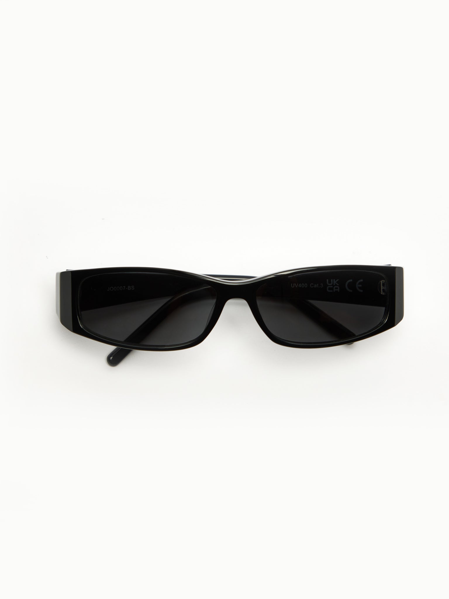 NTILA Roko black sunglasses on a white background